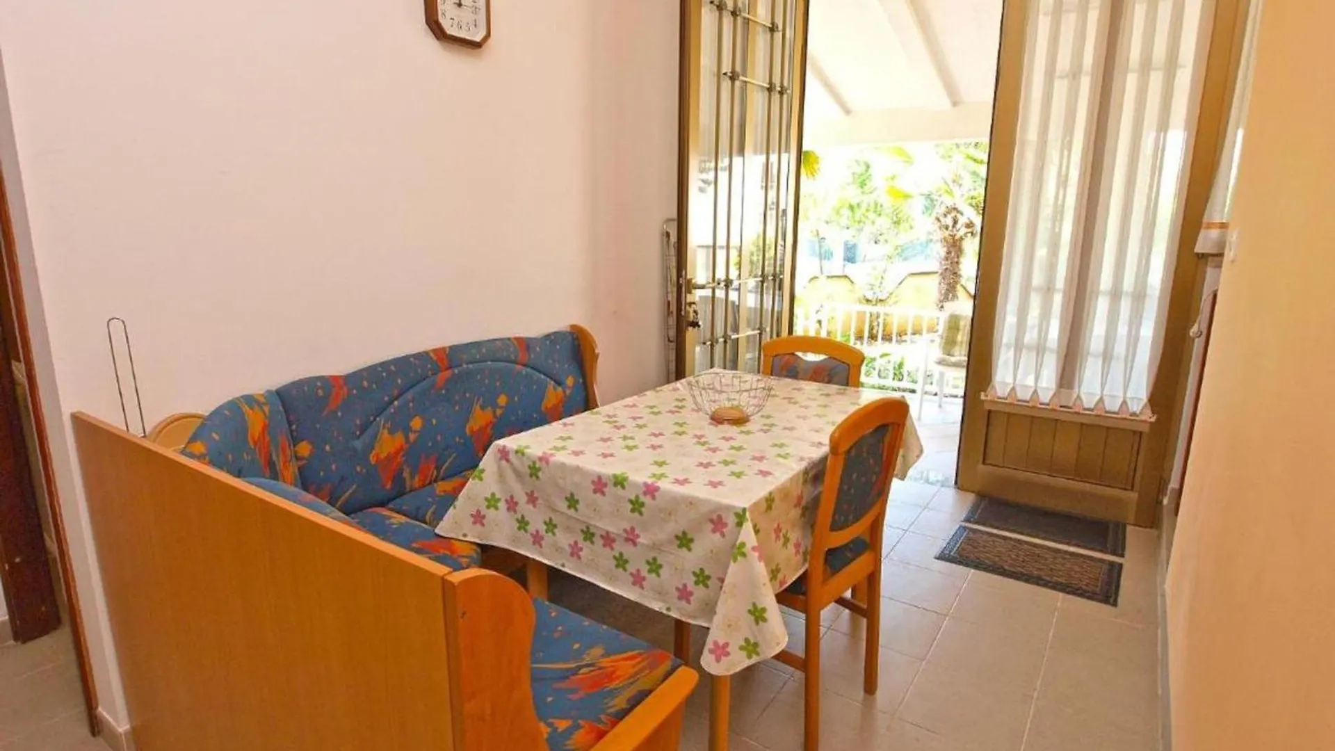 Apartment Holiday Home With Barbecue In Medulin